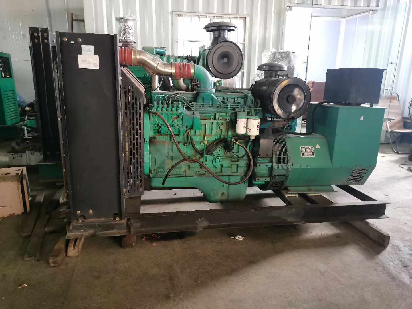 怀宁发电机租赁如何确定电缆的承载电流是否在安全范围内？