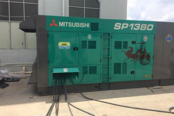 怀宁为什么有些柴油发电机组的输出电压可以调节？