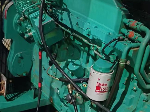 怀宁如何确定新的发电机组控制系统是否与原系统兼容？